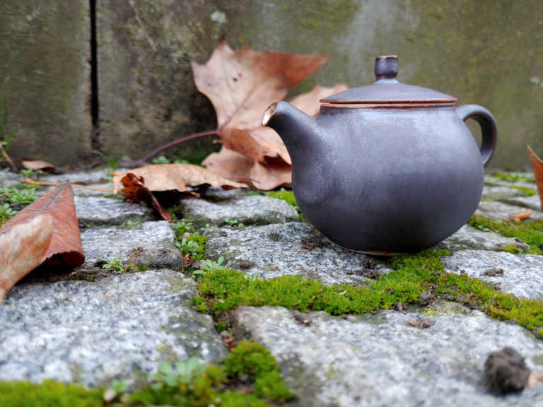 Kleine Schwarze Teekanne aus Tschechien